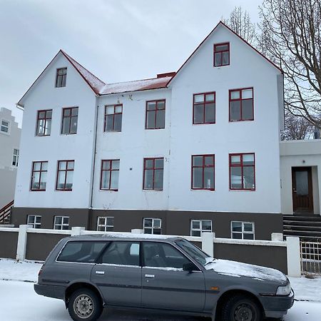 Day Dream Central Akureyri Three Bedroom Apt Zewnętrze zdjęcie