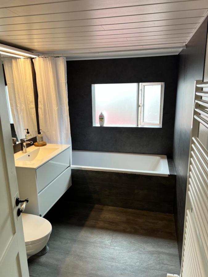 Day Dream Central Akureyri Three Bedroom Apt Zewnętrze zdjęcie